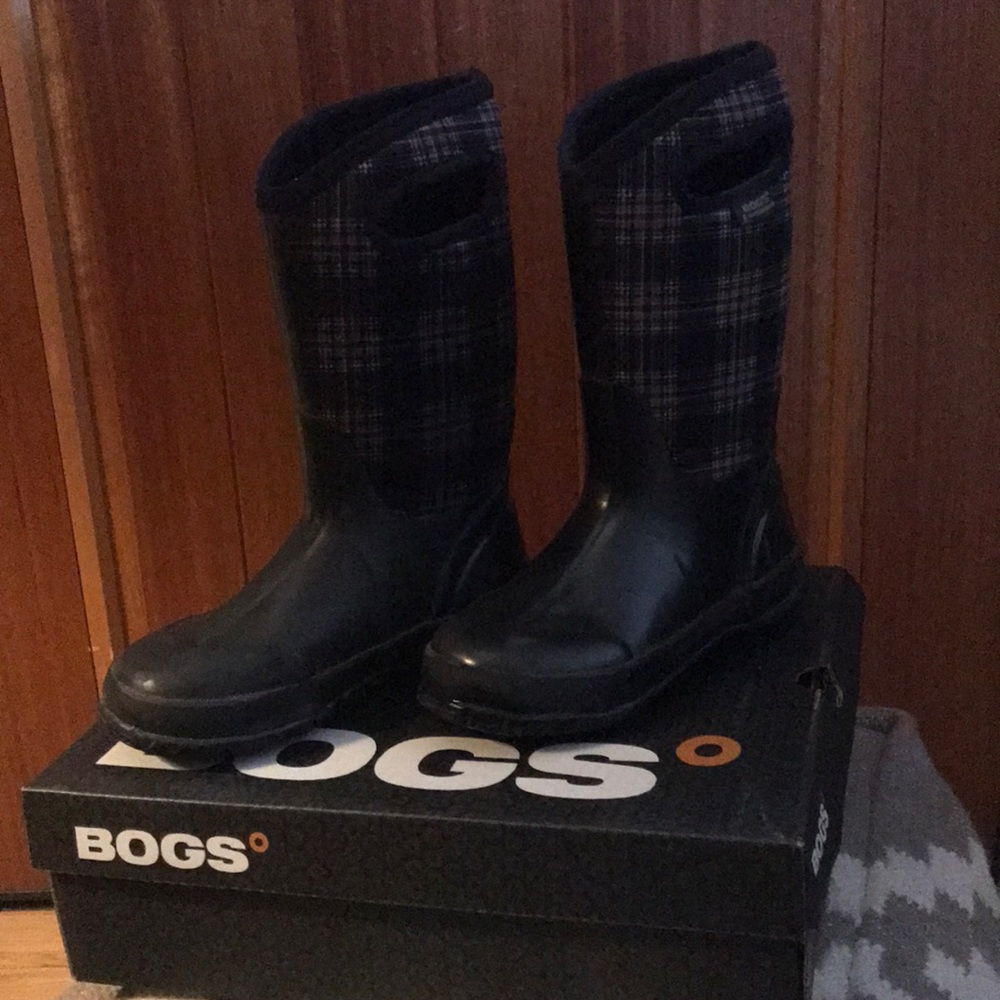 Girls bog boots